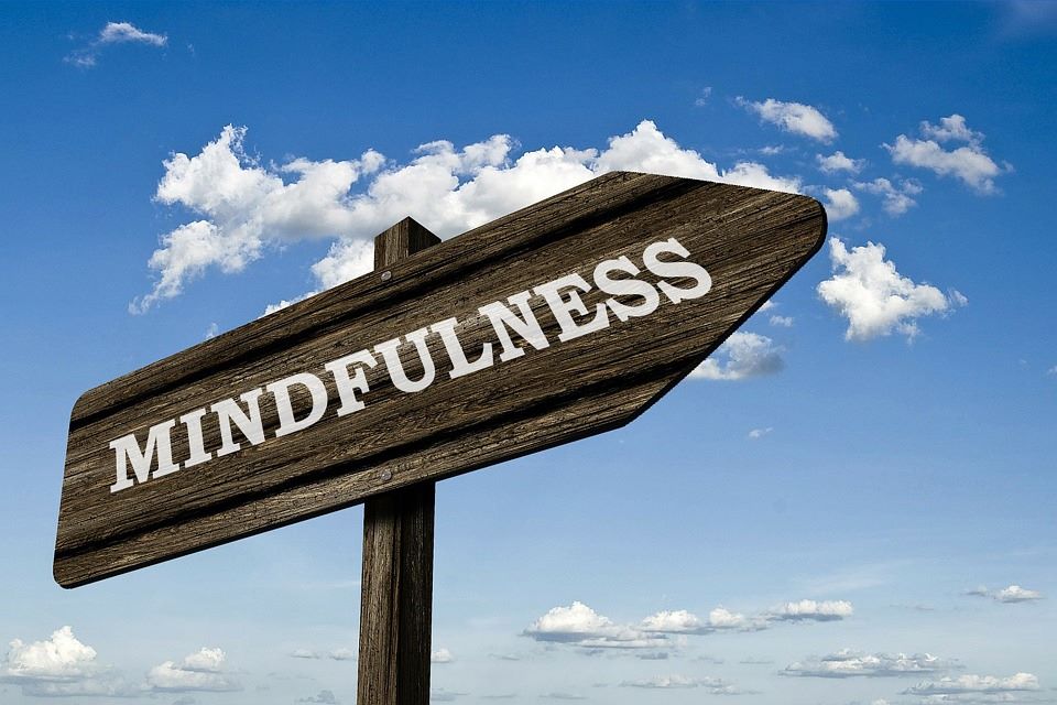 Mindfulness streso valdymo kursas Jogos studijoje Surya